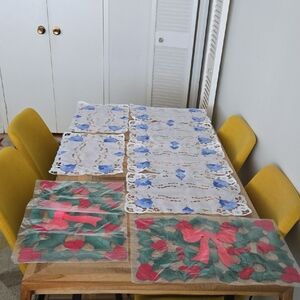 Floral Lace and Festive Placemats Set